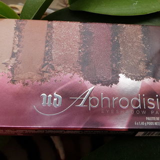 Aphrodisiac Eyeshadow Palette - Urban Decay