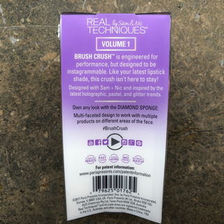 Brush Crush - Diamond Sponge - Real Techniques