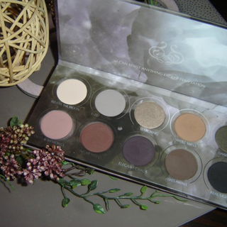 Cocoa Blend Eyeshadow Palette - Zoeva