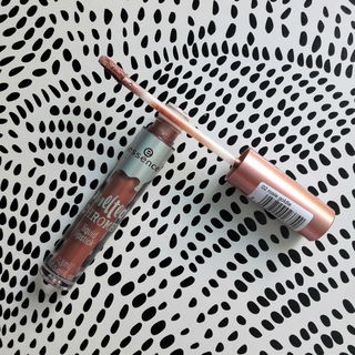 Melted Chrome Liquid Lipstick - essence