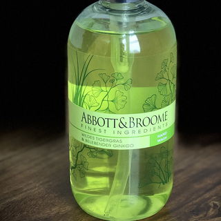 Wildes Tigergras & Belebender Ginkgo Hand Wash von Abbott & Broome
