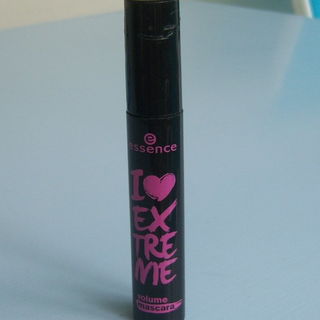 I ♥ EXTREME - Volume Mascara - essence