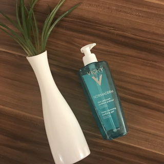 Faux Marble Lipstick - NYX