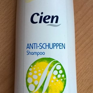 Anti-Schuppen Shampoo - für schnell fettendes Haar von Cien
