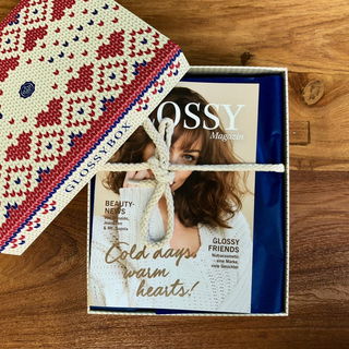 Cold days, warm hearts! (Dezember 2017) - Glossybox