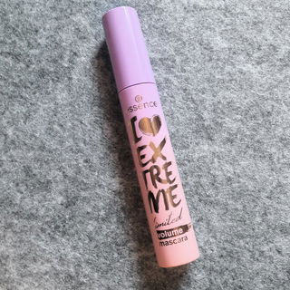 I ♥ EXTREME - Volume Mascara von essence